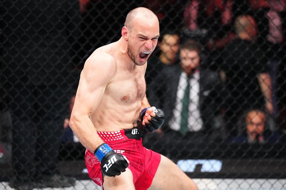 Uros Medic ăn mừng chiến thắng tại UFC Fight Night