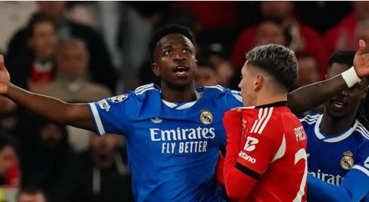 Vini cáo buộc Gianluca Prestianni phân biệt chủng tộc.