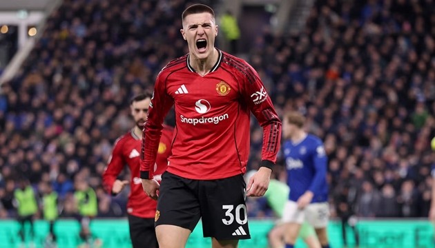 Sesko tiếp tục nổ súng cho Man United.