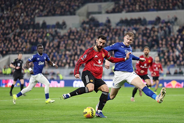 Bruno không thể phát huy sự sáng tạo của mình. 