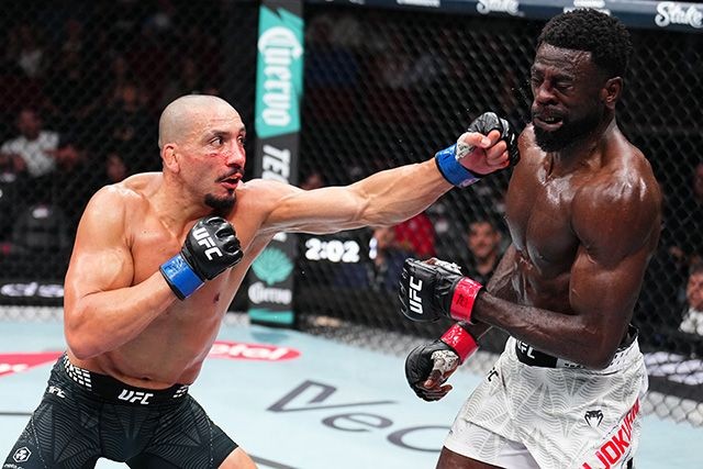 Carlos Leal (phải) trong trận đấu với Chidi Njokuani tại UFC Houston