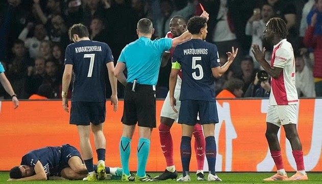 Monaco mất người từ phút 58.