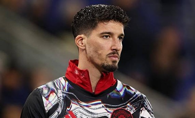 Altay Bayindir có thể rời Manchester United hè này.