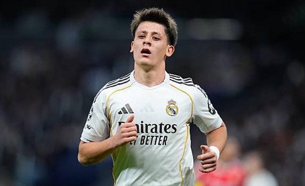 Arda Guler (6.9/10): Thi đấu khá điềm tĩnh nhưng kém duyên khi bị công nghệ VAR từ chối một bàn thắng. Nhìn chung, Guler tròn vai nhưng lẽ ra có thể đóng góp tích cực hơn vào lối chơi chung.