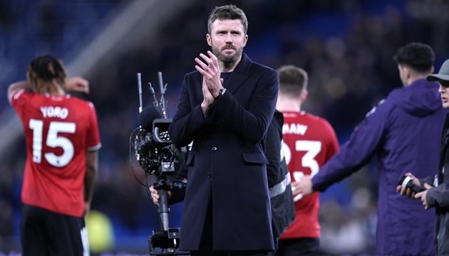 MU vẫn chưa chốt hạ tương lai Michael Carrick.