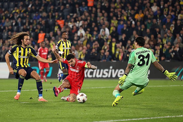 Forest đang thể hiện hai bộ mặt trái ngược ở đấu trường châu Âu và quốc nội.