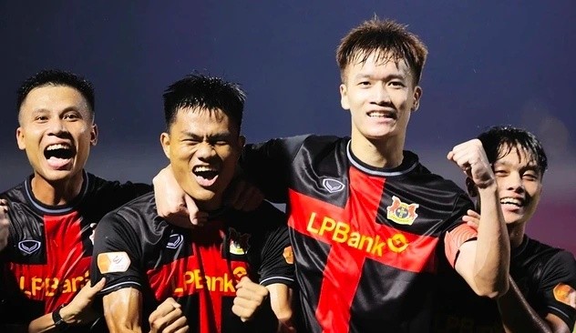 LP Bank là cổ đông chính của CLB Ninh Bình.