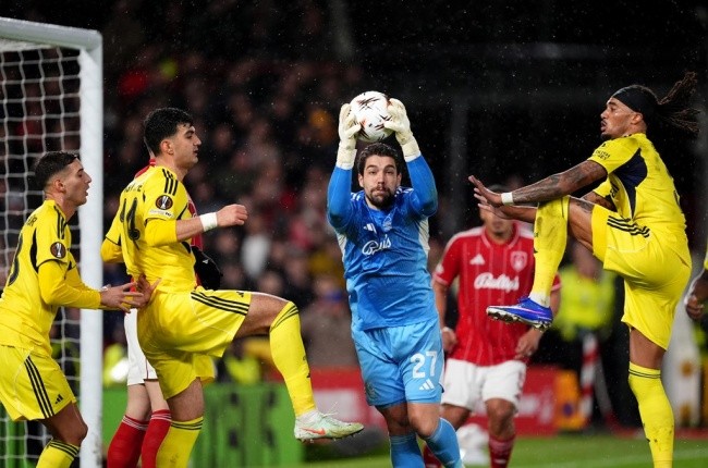 Nottingham là đội giành vé đi tiếp.