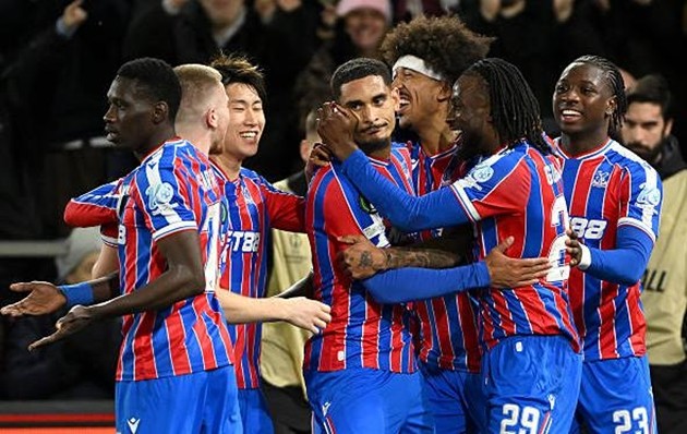 Crystal Palace dễ dàng đánh bại Zrinjski Mostar trên sân nhà.
