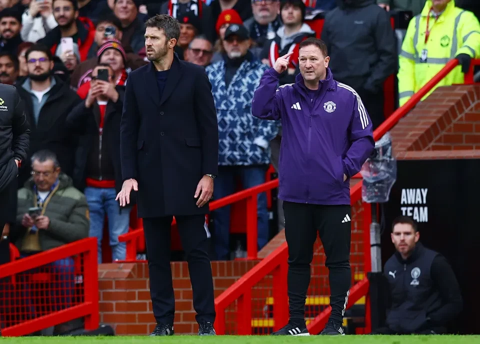 Holland đứng sau sự ổn định chiến thuật.