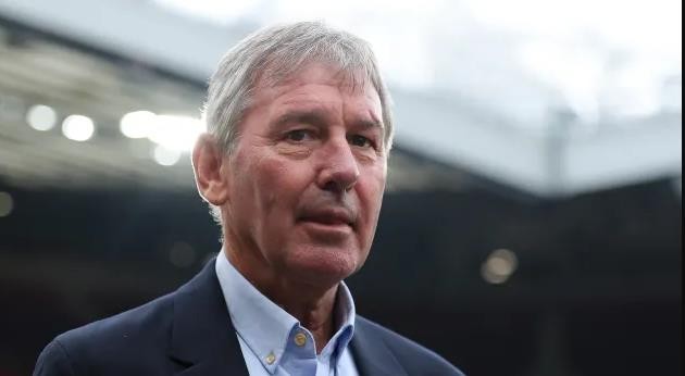 Huyền thoại Robson khuyên MU mua Wharton và Anderson.