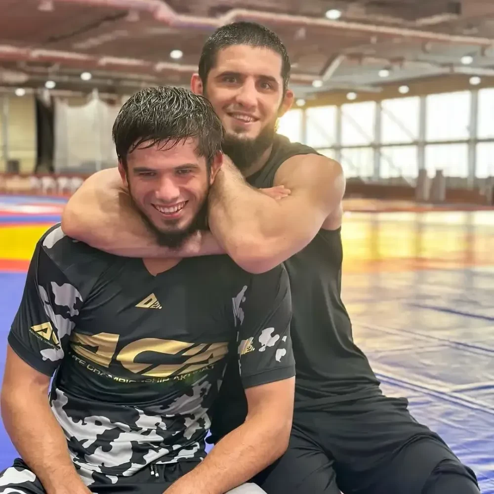 Mehdi Baydulaev và Islam Makhachev