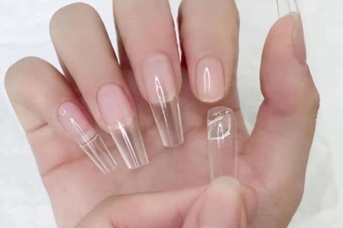 Trong một số trường hợp nặng, móng có thể bị lật hoặc viêm nhiễm nếu không được xử lý đúng cách.