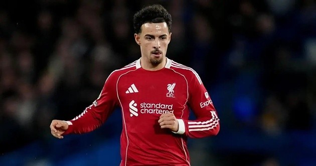 Intet thúc đẩy việc chiêu mộ Jones.