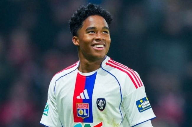 Endrick là điểm tựa trên hàng công Lyon.