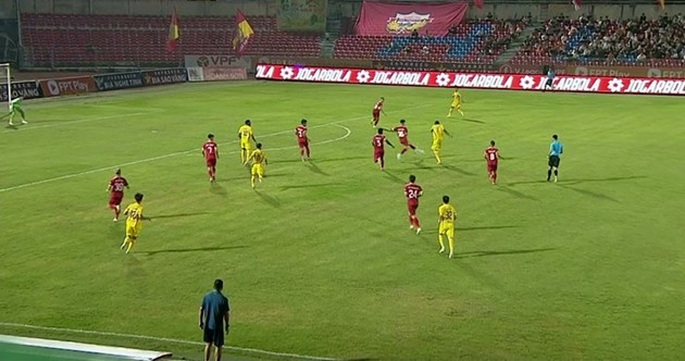 Olaha ghi bàn giúp SLNA hạ Hà Tĩnh.