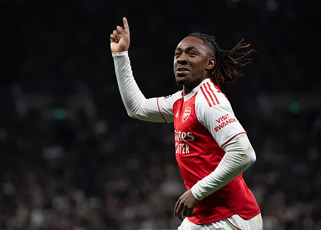 Eze có màn thể hiện xuất sắc cho Arsenal trong trận thắng Tottenham.