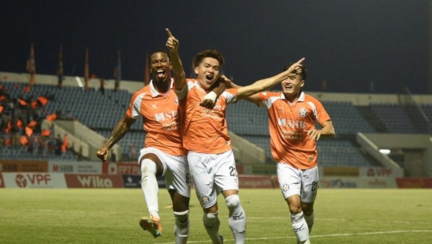 Đà Nẵng đánh bại PVF-CAND để nuôi hy vọng trụ hạng.