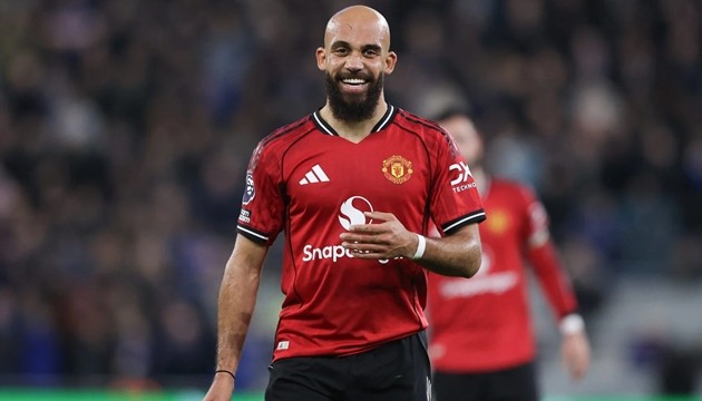 Bryan Mbeumo có duyên với mành lưới Palace.