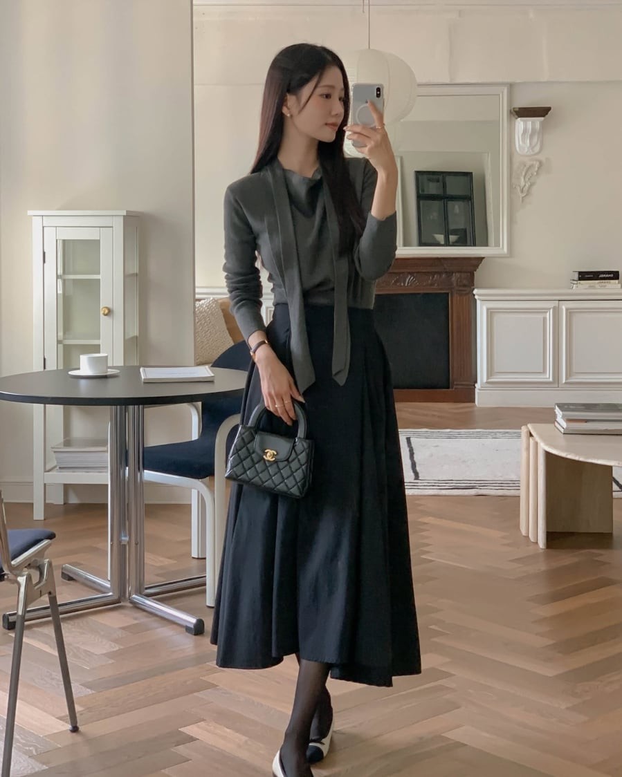 Điểm mạnh của kiểu váy này nằm ở khả năng tôn dáng tự nhiên mà không cần quá nhiều chi tiết phức tạp.