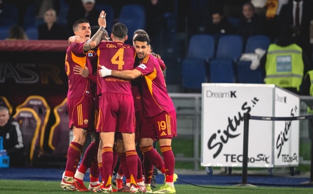 Roma hòa 3-3 Juventus.