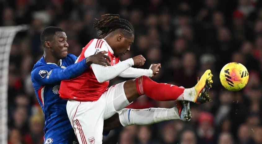 Bukayo Saka (8 điểm): Hoàn toàn áp đảo Jorrel Hato và tạo điều kiện cho Timber băng lên nguy hiểm. Tạt bóng tốt dẫn đến bàn mở tỷ số và tạo cơ hội ngon ăn cho Rice và Eberechi Eze. Chơi rất sắc bén và xứng đáng có ít nhất một kiến tạo.