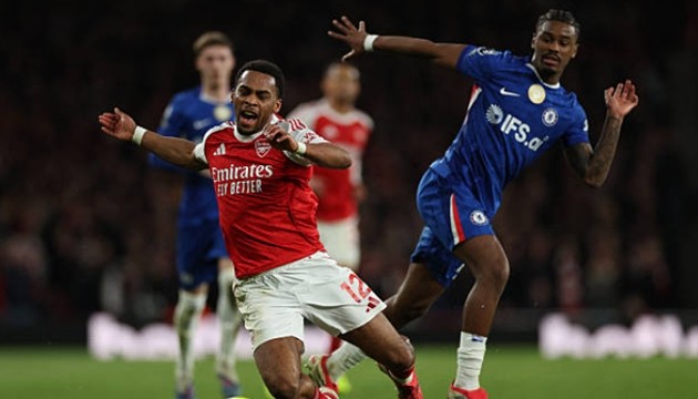 Hậu vệ biên xuất sắc của Mikel Arteta.