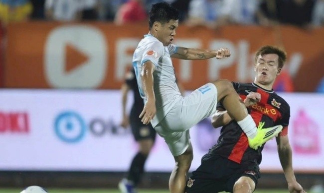 Ninh Bình thua ngược Nam Định.