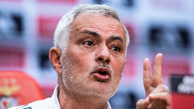 HLV Mourinho tuyên bố cứng rắn về hành động phân biệt chủng tộc.