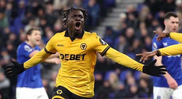 Mateus Mane có cơ hội chứng tỏ mình trước các 'đại gia'.