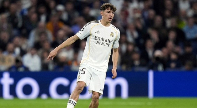 Thiago sẵn sàng chớp lấy cơ hội ở hàng tiền vệ.