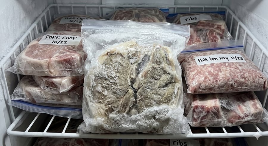 Thịt lợn trữ đông quá lâu hoặc cấp đông nhiều lần có thể giảm chất lượng và tiềm ẩn nguy cơ mất an toàn thực phẩm
