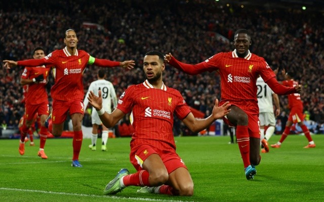 Liverpool hướng đến trận thắng đồng thời giữ sạch lưới trước Wolves.