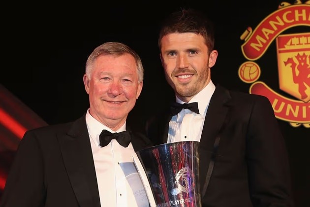 Michael Carrick đang được ủng hộ trở thành HLV trưởng Man United.