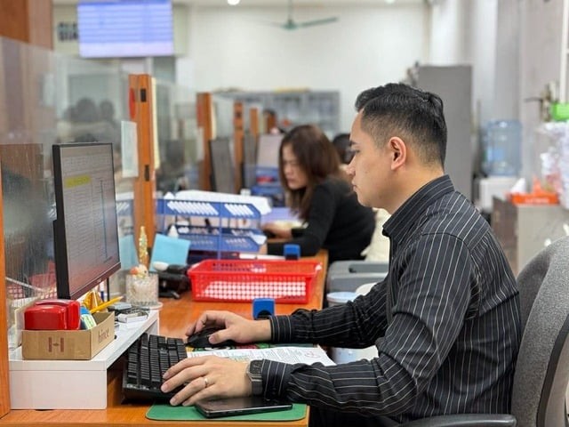 Trong tháng 3, Chính phủ giao Bộ Nội vụ rà soát và thực hiện điều chỉnh một số loại phụ cấp, mức lương cơ sở, lương hưu, trợ cấp bảo hiểm xã hội, trợ cấp hằng tháng, trợ cấp ưu đãi người có công và trợ cấp xã hội. 