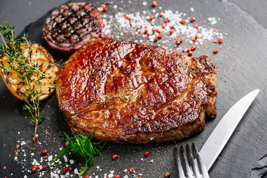 Cách làm bò bít tết ngon tại nhà