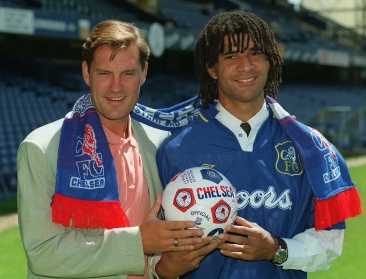 Chelsea có chủ nhân Quả bóng vàng với giá 0 đồng.