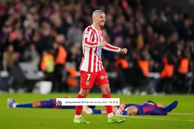 Antoine Griezmann đáp trả Barcelona.