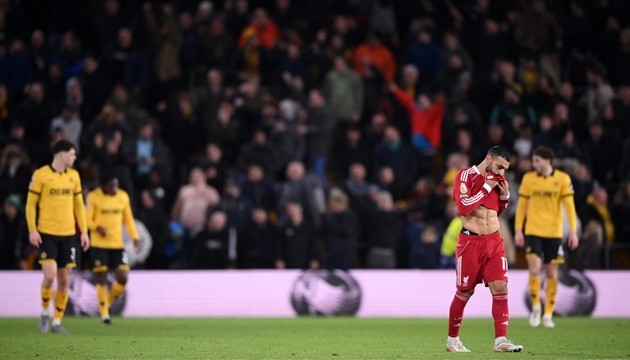 Hàng công Liverpool chơi bế tắc.