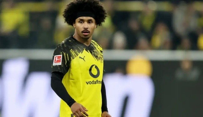 Karim Adeyemi trong màu áo Dortmund.