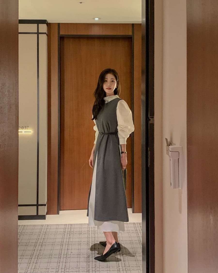 Khi điểm nhấn được đặt đúng vị trí, phần chân sẽ có cảm giác dài hơn dù không mang giày cao gót.