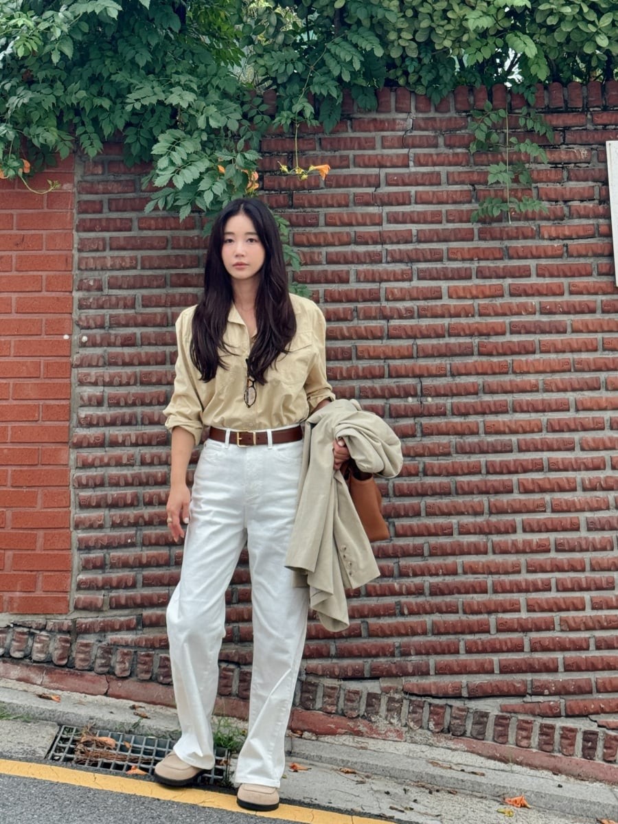 Đây là công thức tối giản nhưng hiệu quả cao, đặc biệt phù hợp với phong cách trưởng thành hướng đến sự tinh tế thay vì cầu kỳ chi tiết.