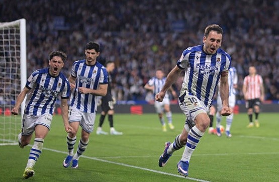 Mikel Oyarzabal tỏa sáng mang về chiến thắng cho Sociedad.