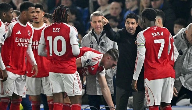 Arsenal nỗ lực giành lấy 3 điểm quý giá.