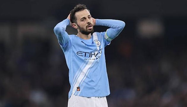 Bernardo Silva không hài lòng với công tác trọng tài.