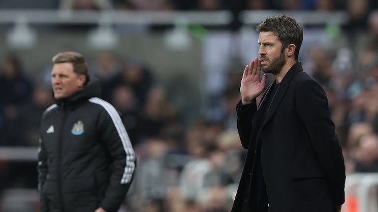 Carrick từ chối đổ lỗi cho cách dùng Cunha.