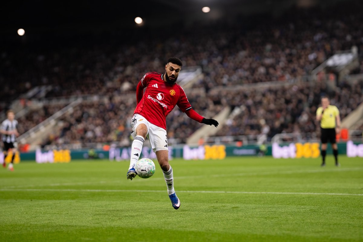 Noussair Mazraoui – 5.5 điểm. Có một trận đấu tròn vai, đủ để giữ vững suất đá chính trước Diogo Dalot.