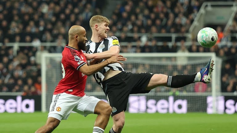 Bryan Mbeumo – 4,5 điểm. Lẽ ra phải ghi bàn trong hiệp một khi bóng tìm đến anh trong tư thế hoàn toàn trống trải trong vòng cấm. Chạm bóng nhiều nhưng đây không phải là một ngày thi đấu tốt của anh.