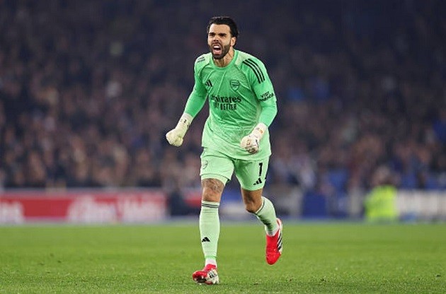 Mắc sai lầm nghiêm trọng đầu trận nhưng may mắn được Gabriel sửa sai. Sau đó lấy lại bình tĩnh và kiểm soát vòng cấm tốt.