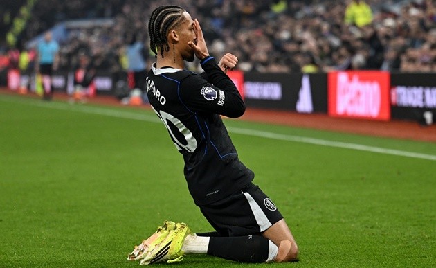 Ngôi sao Brazil càng chơi càng cho thấy sự xuất sắc.